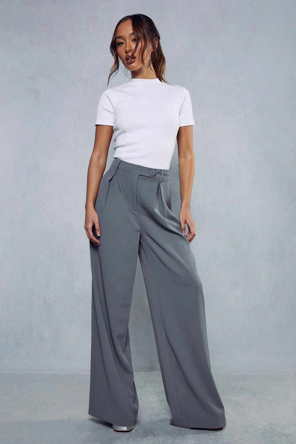 Pleat Front Relaxed Wide Leg Trouser 3 Pleat Front Relaxed Wide Leg Trouser