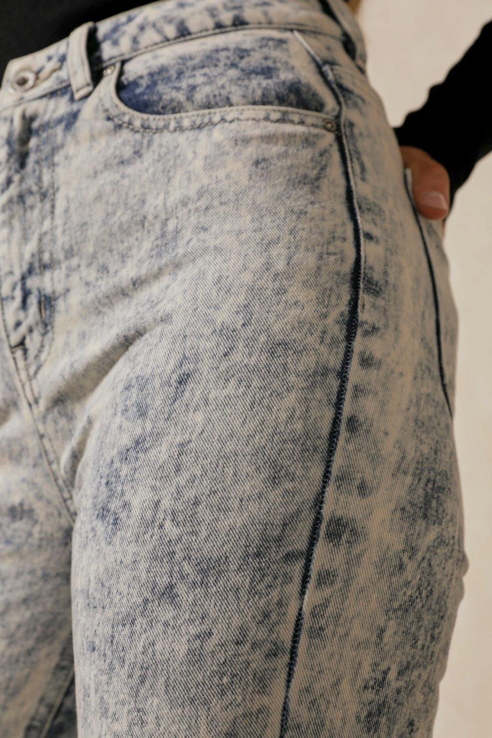 Straight Leg Bleach Jean 4 Straight Leg Bleach Jean - Image 2